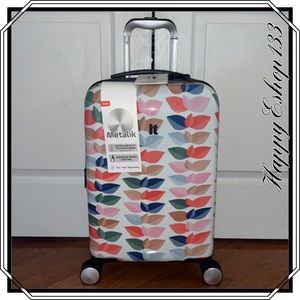 It Luggage Bags It Luggage New Metalik Sheen Hardside Spinner
